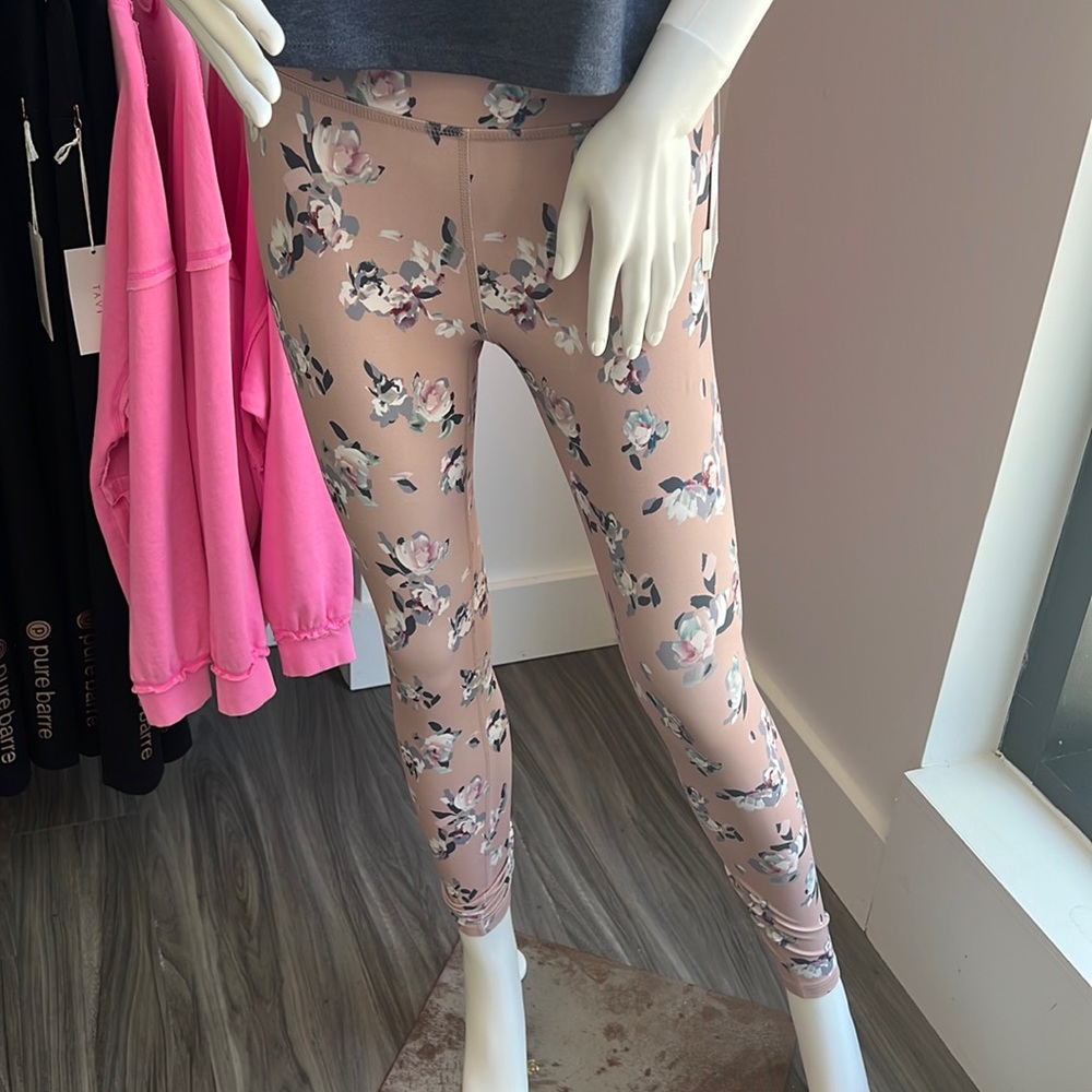 NWT Beyond Yoga Olympus Floral Legging